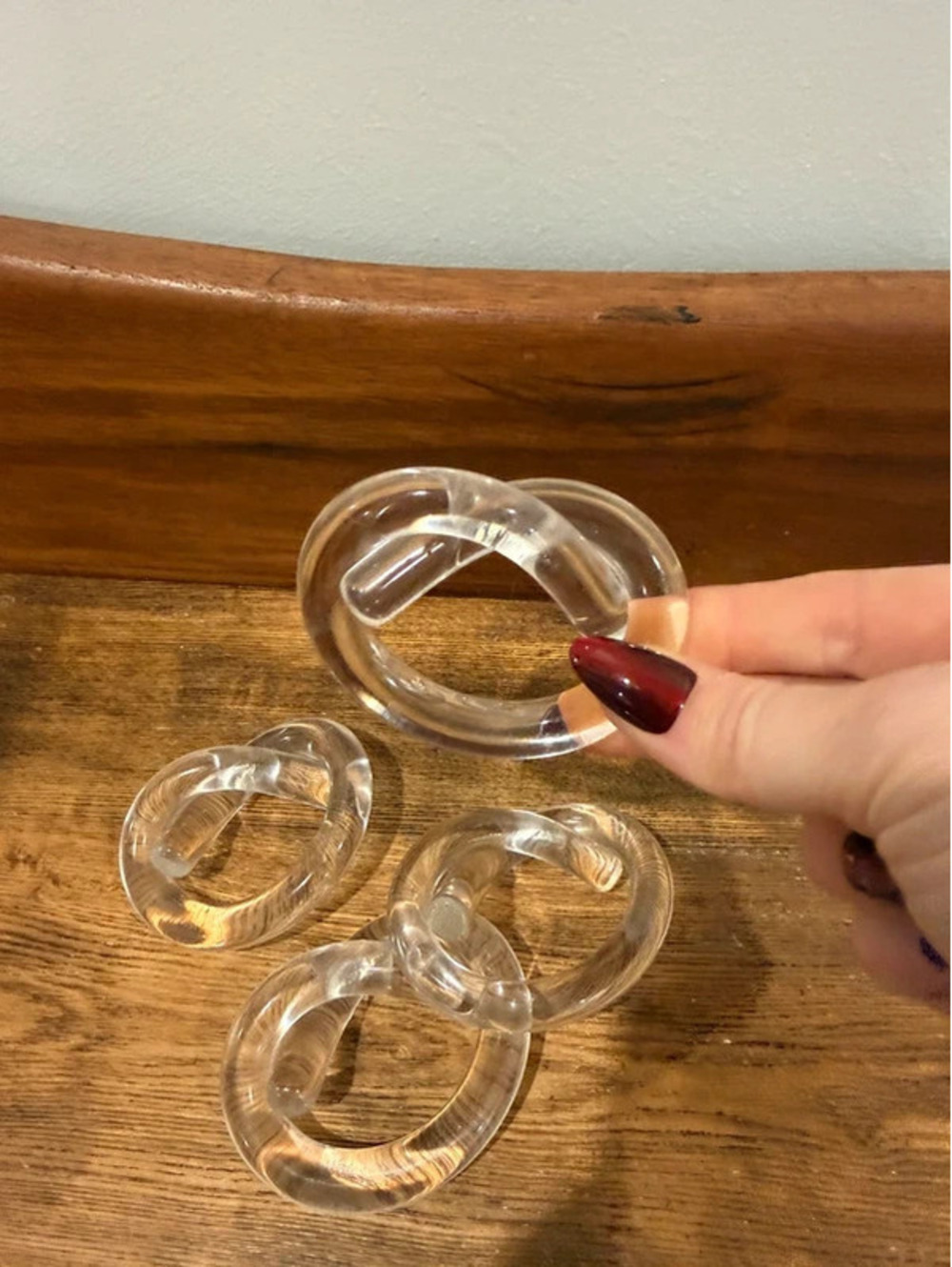 Set of 4 Dorothy Thorpe Pretzel Napkin Rings Lucite Acrylic Mid Century